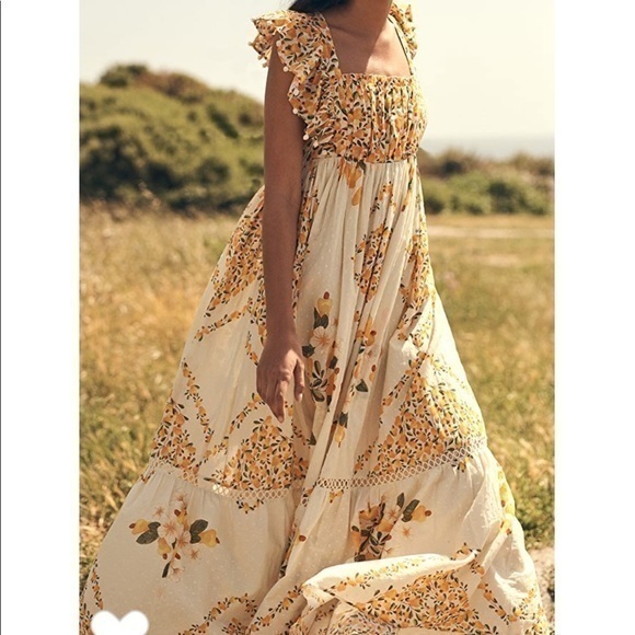 FARM Rio Dresses & Skirts - Farm Rio Cashew Crossed Back Dress